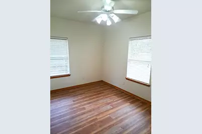 109 Davis Drive, Thorndale, TX 76577 - Photo 9