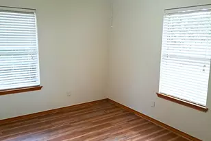 109 Davis Dr, Thorndale, TX 76577 - Photo 9