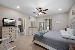 1131 E Fannin St, Luling, TX 78648 - Photo 13