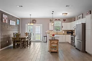 1131 E Fannin St, Luling, TX 78648 - Photo 5