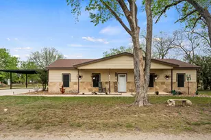 1131 E Fannin St, Luling, TX 78648 - Photo 1