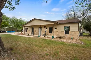 1131 E Fannin St, Luling, TX 78648 - Photo 27