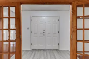 10401 Wagon Gap Dr, Austin, TX 78750 - Photo 3