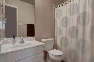 609 E 49th St, Austin, TX 78751 - Photo 15