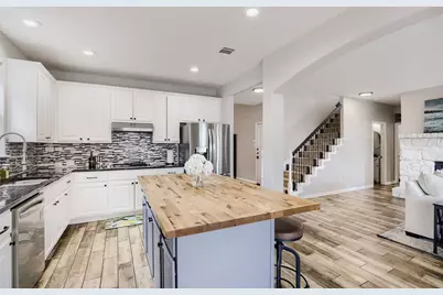 2325 Golden Gate Park, Austin, TX 78732 - Photo 9