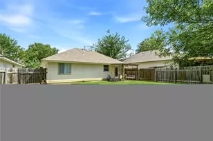 310 Raintree Dr, Georgetown, TX 78626 - Photo 11