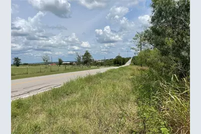 9025 Burklund Farms Road, Del Valle, TX 78617 - Photo 5