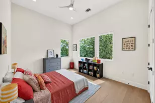 826 Morrow St, Austin, TX 78757 - Photo 13