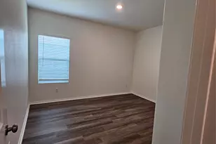 228 Gabriels Bluff Dr, Georgetown, TX 78626 - Photo 25