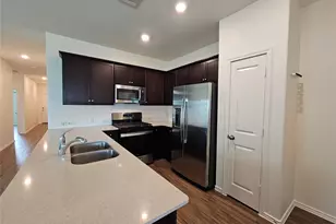 228 Gabriels Bluff Dr, Georgetown, TX 78626 - Photo 7