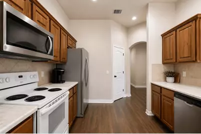 714 Newport Drive, Briarcliff, TX 78669 - Photo 11