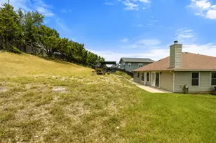 714 Newport Dr, Briarcliff, TX 78669 - Photo 25