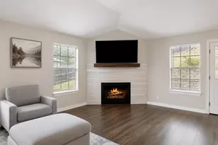 714 Newport Dr, Briarcliff, TX 78669 - Photo 5