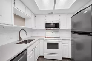 3607 Las Colinas Dr, Austin, TX 78731 - Photo 13