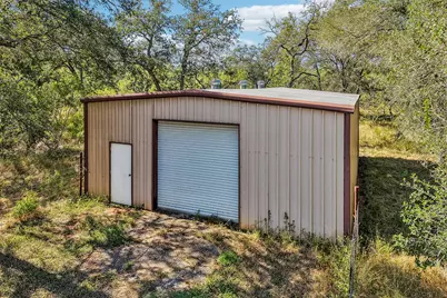 716 W County Road 109 Road, Leesville, TX 78122 - Photo 25