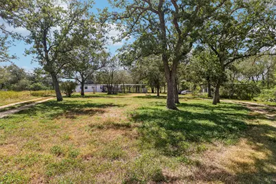 716 W County Road 109 Road, Leesville, TX 78122 - Photo 5