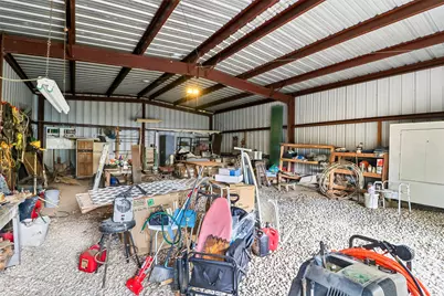 716 W County Road 109 Road, Leesville, TX 78122 - Photo 23