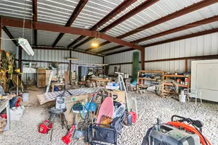 716 W County Road 109 Rd, Leesville, TX 78122 - Photo 23