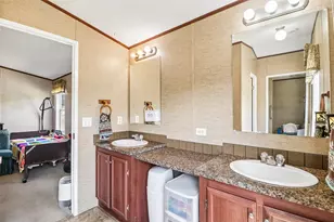 716 W County Road 109 Rd, Leesville, TX 78122 - Photo 17