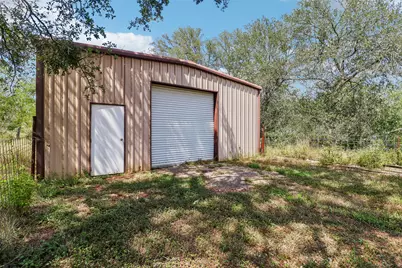 716 W County Road 109 Road, Leesville, TX 78122 - Photo 39