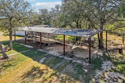 716 W County Road 109 Road, Leesville, TX 78122 - Photo 31