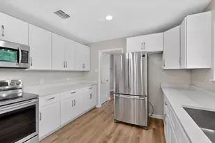 11903 Mustang Chase, Austin, TX 78727 - Photo 9