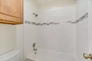 105 Fallbrook Ct, Lakeway, TX 78734 - Photo 19