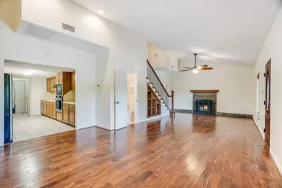 105 Fallbrook Court, Lakeway, TX 78734 - Photo 9