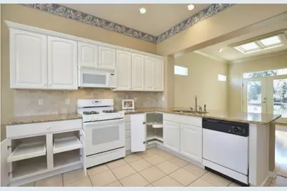 111 Purple Sage Drive, Georgetown, TX 78633 - Photo 9