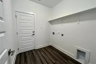 577 Elm Green St, Hutto, TX 78634 - Photo 17