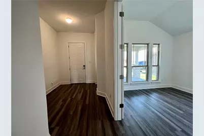 577 Elm Green Street, Hutto, TX 78634 - Photo 5