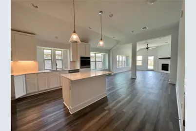 577 Elm Green Street, Hutto, TX 78634 - Photo 7