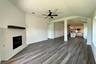 577 Elm Green St, Hutto, TX 78634 - Photo 11