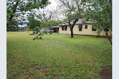 808 Montopolis Drive, Austin, TX 78741 - Photo 5