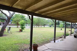 808 Montopolis Dr, Austin, TX 78741 - Photo 11