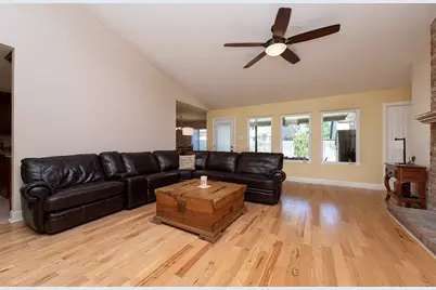 8318 Glen Canyon Drive, Round Rock, TX 78681 - Photo 7