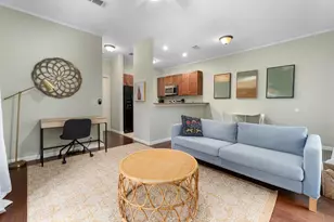 802 S 1st St, Austin, TX 78704 - Photo 3