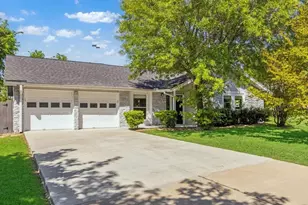 7302 Meadowood Dr, Austin, TX 78723 - Photo 1