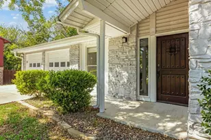 7302 Meadowood Dr Dr, Austin, TX 78723 - Photo 3