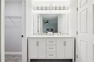 7302 Meadowood Dr Dr, Austin, TX 78723 - Photo 13