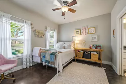 802 Wilkes Street, Smithville, TX 78957 - Photo 15