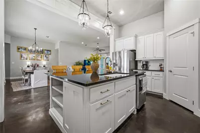 802 Wilkes Street, Smithville, TX 78957 - Photo 7