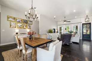 802 Wilkes St, Smithville, TX 78957 - Photo 9