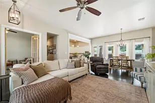 802 Wilkes St, Smithville, TX 78957 - Photo 3