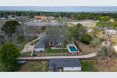 802 Wilkes Street, Smithville, TX 78957 - Photo 27
