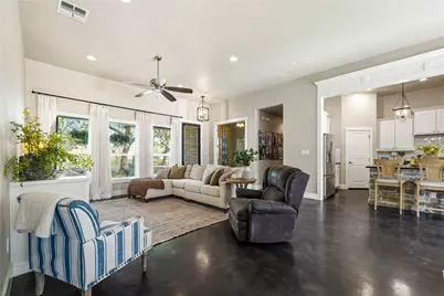 802 Wilkes Street, Smithville, TX 78957 - Photo 5