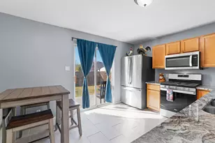 128 Steven St, Hutto, TX 78634 - Photo 7