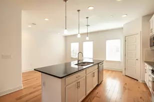 7204 Bassett Ct, Austin, TX 78741 - Photo 7