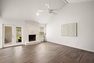 4822 Transit Cir, Austin, TX 78727 - Photo 11