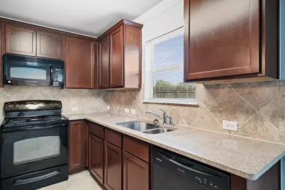 7204 Outfitter Drive, Austin, TX 78744 - Photo 9